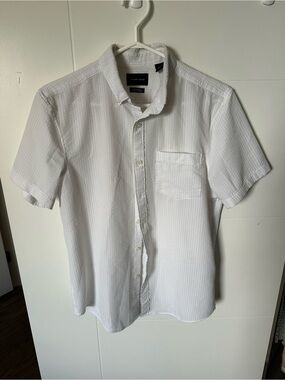 Perry Ellis White Lightweight Button Polo